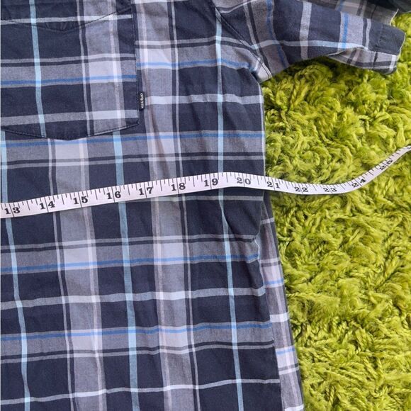 NIKE 6.0 SHORT SLEEVE PLAID BUTTON UP - Picture 6 of 6